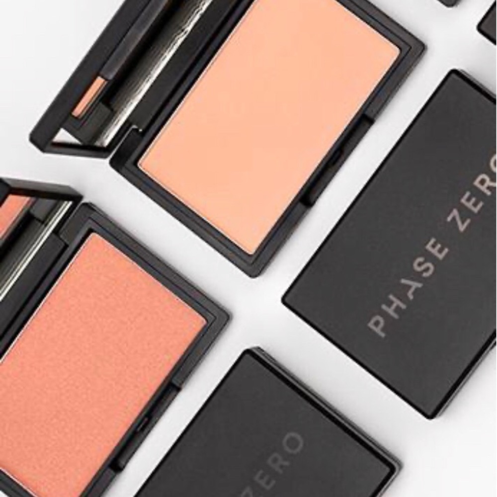 💕HOST PICK 💕 PHASE ZERO BLUSHER “Making Moves”